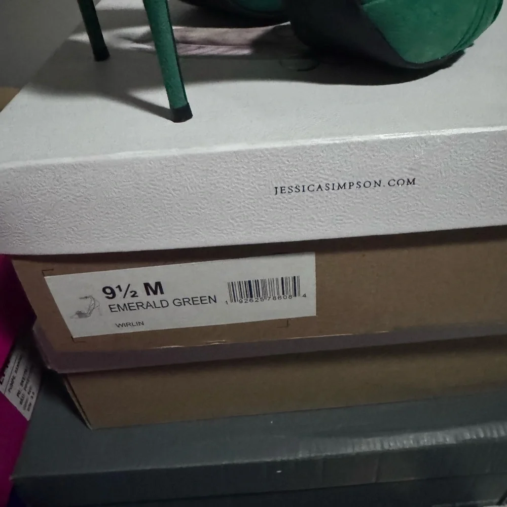 Jessica Simpson Green Suede Heels